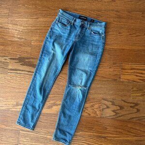 Lucky Brand Brook Crop Ankle Jeans  Ripped Knee Size 2 Size 26 Straight Leg
